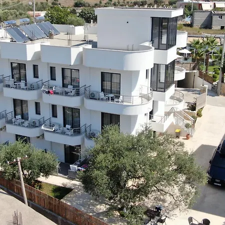 J&b * Εξαμίλιο