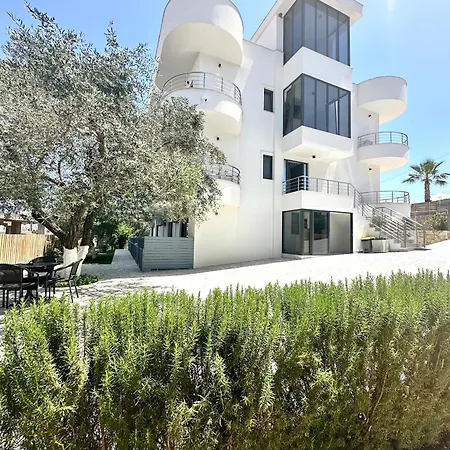 J&b Otel Ksamil